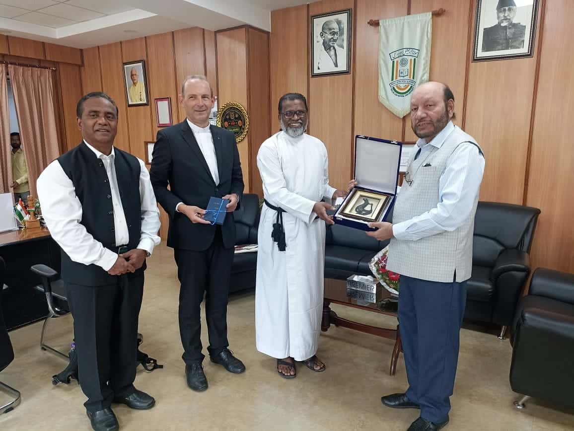 German delegation visits MANUU; meets VC Ainual Hasan