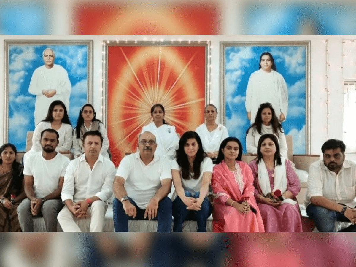 Sidharth Shukla's family members attend prayer meet with Brahma Kumaris