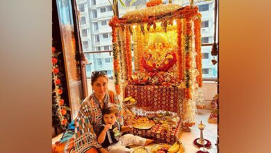 Kareena Kapoor drops pictures from Ganesh Chaturthi celebrations with baby Jeh