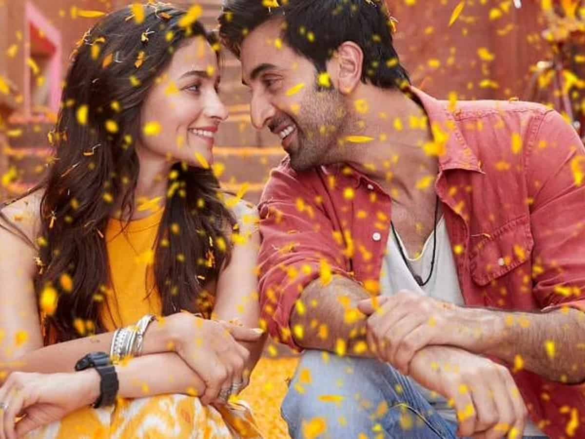 Bollywood couple Ranbir-Alia stopped from offering prayers at Ujjain temple