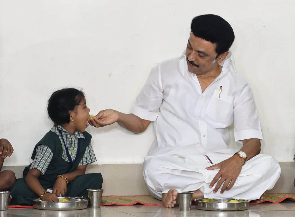TN: Stalin inaugurates free breakfast scheme for primary school students