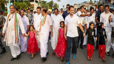 Karnataka: Rahul resumes Bharat Jodo Yatra on 36th day