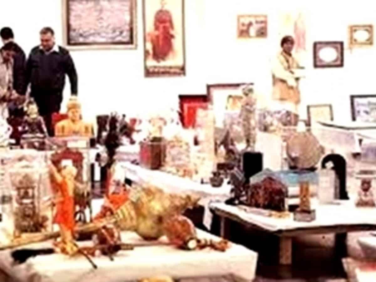 Lucknow CA collects several gifts presented to PM Modi