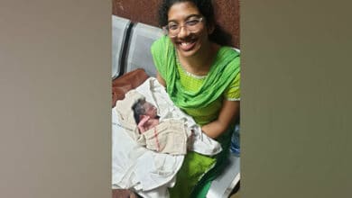 A medicine student helped to deliver a pregnant woman in Secunderabad Durantho express