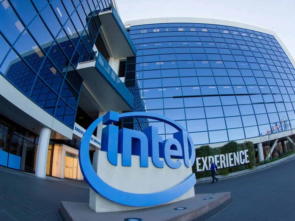 Intel set to lay offs employees as it cuts billions of dollars in spending