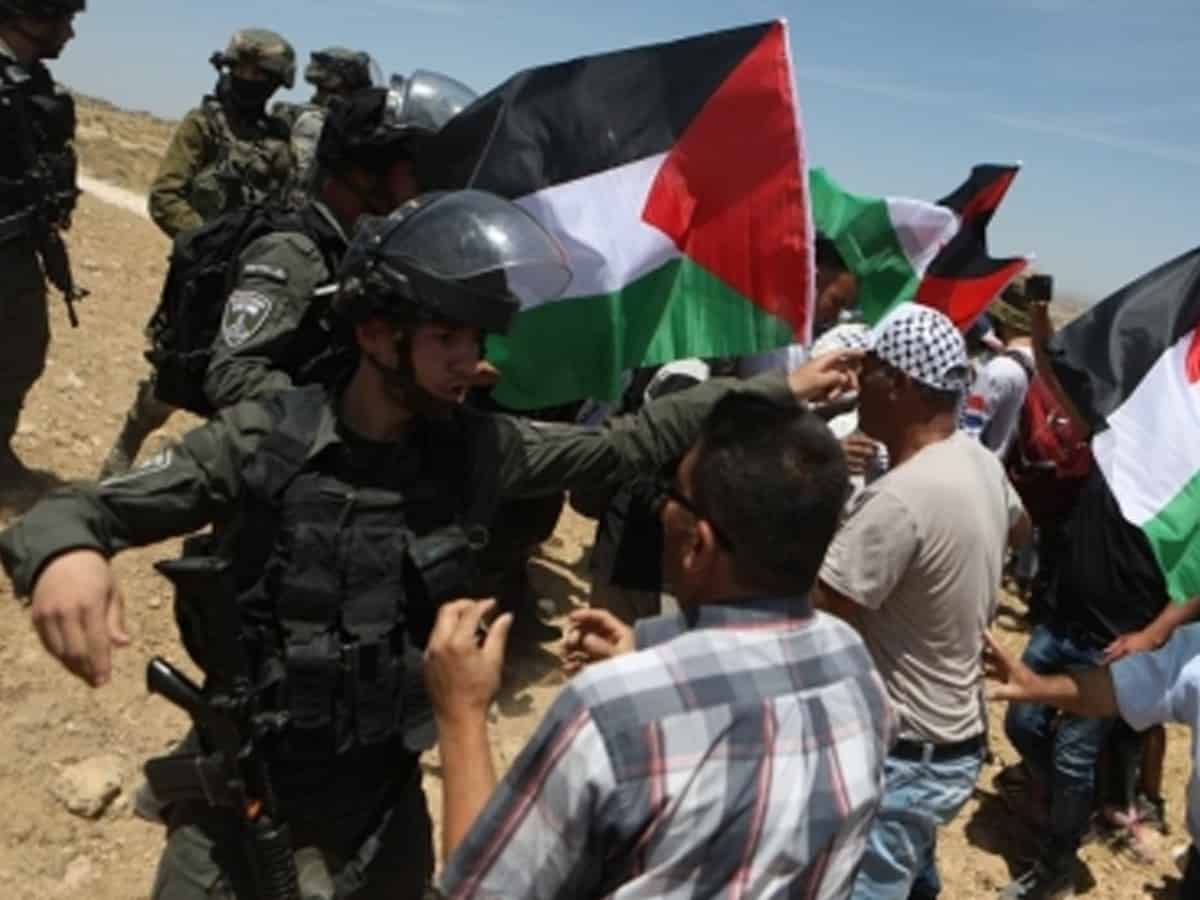 Dozens of Palestinians injured in clashes with Israeli soldiers in West Bank