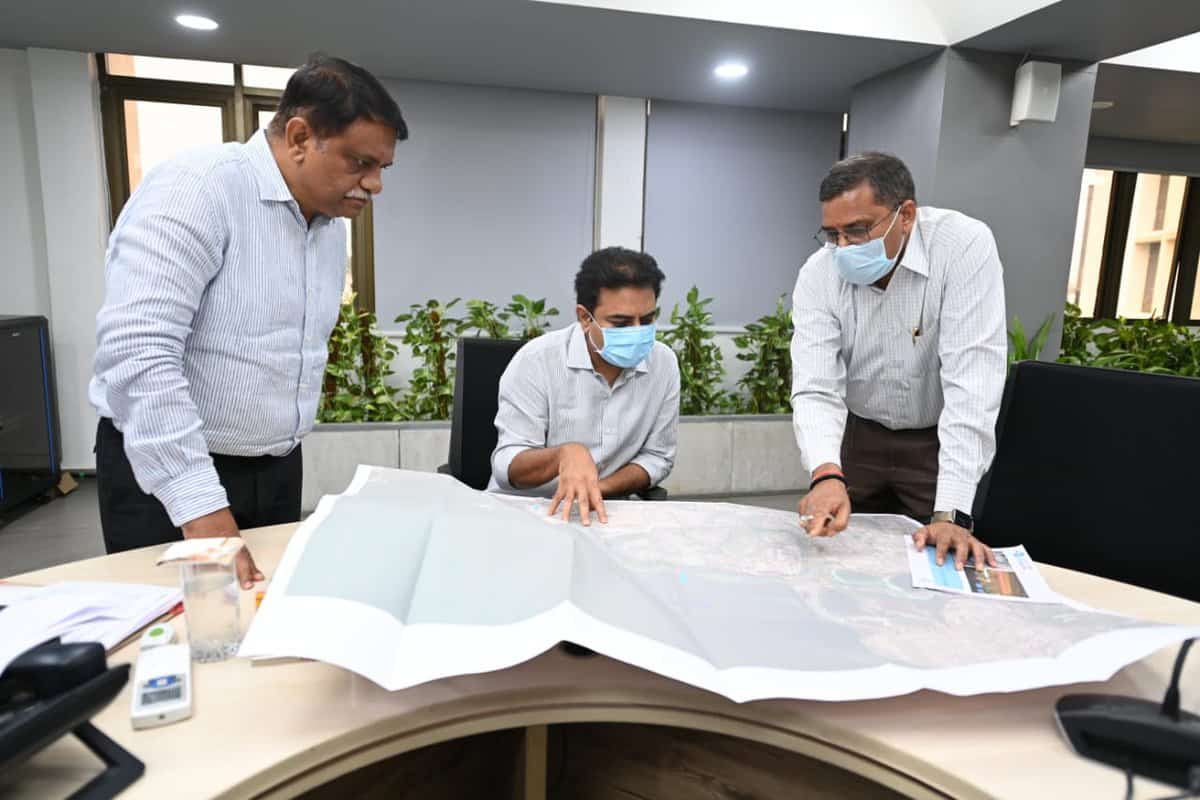 Hyderabad: KTR reviews Formula E project along with other infra works