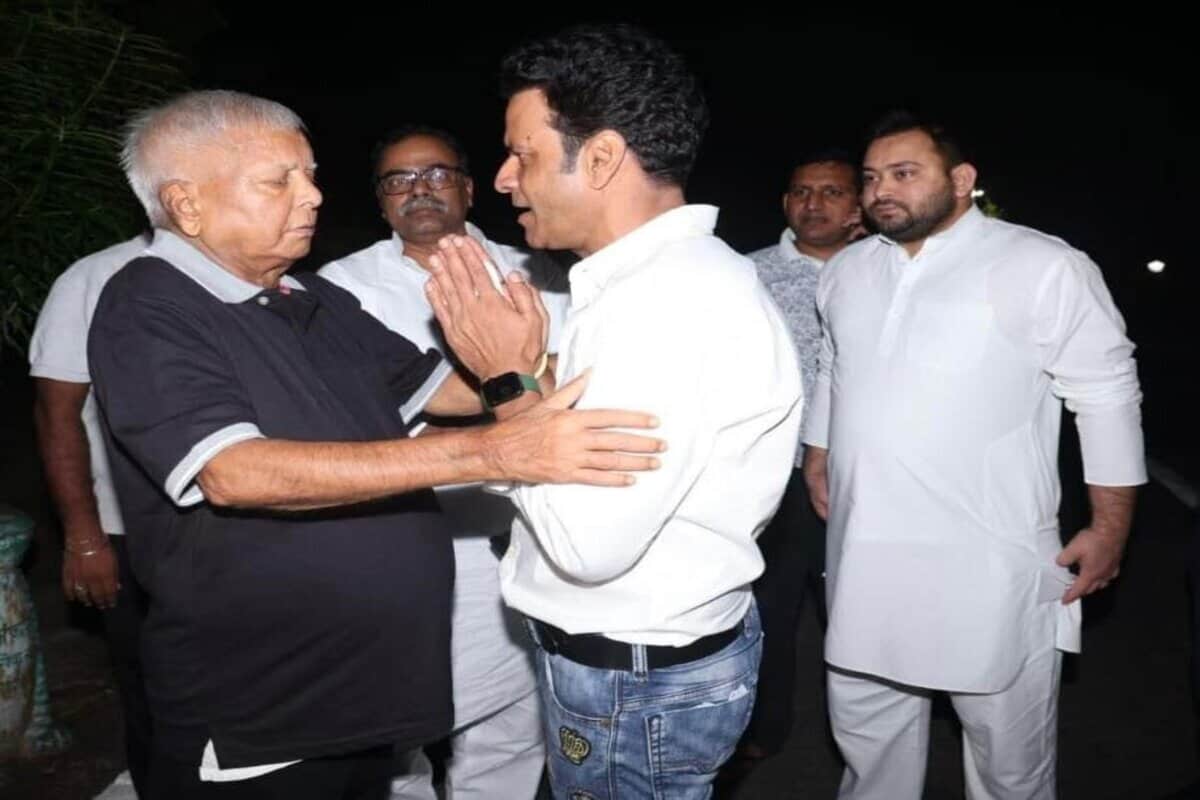 Manoj Bajpayee meets Lalu, calls him ''real hero''