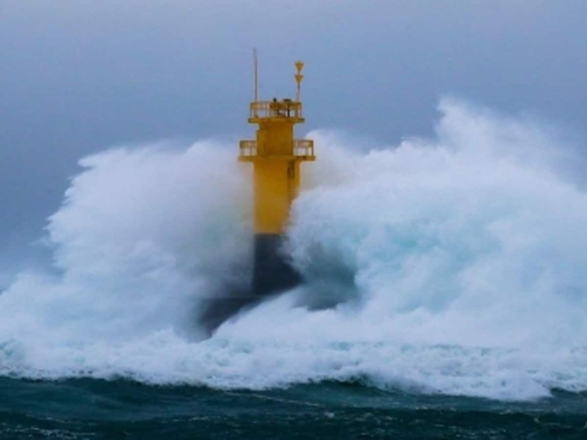 Typhoon Hinnamnor exits South Korea, leaves 1 missing