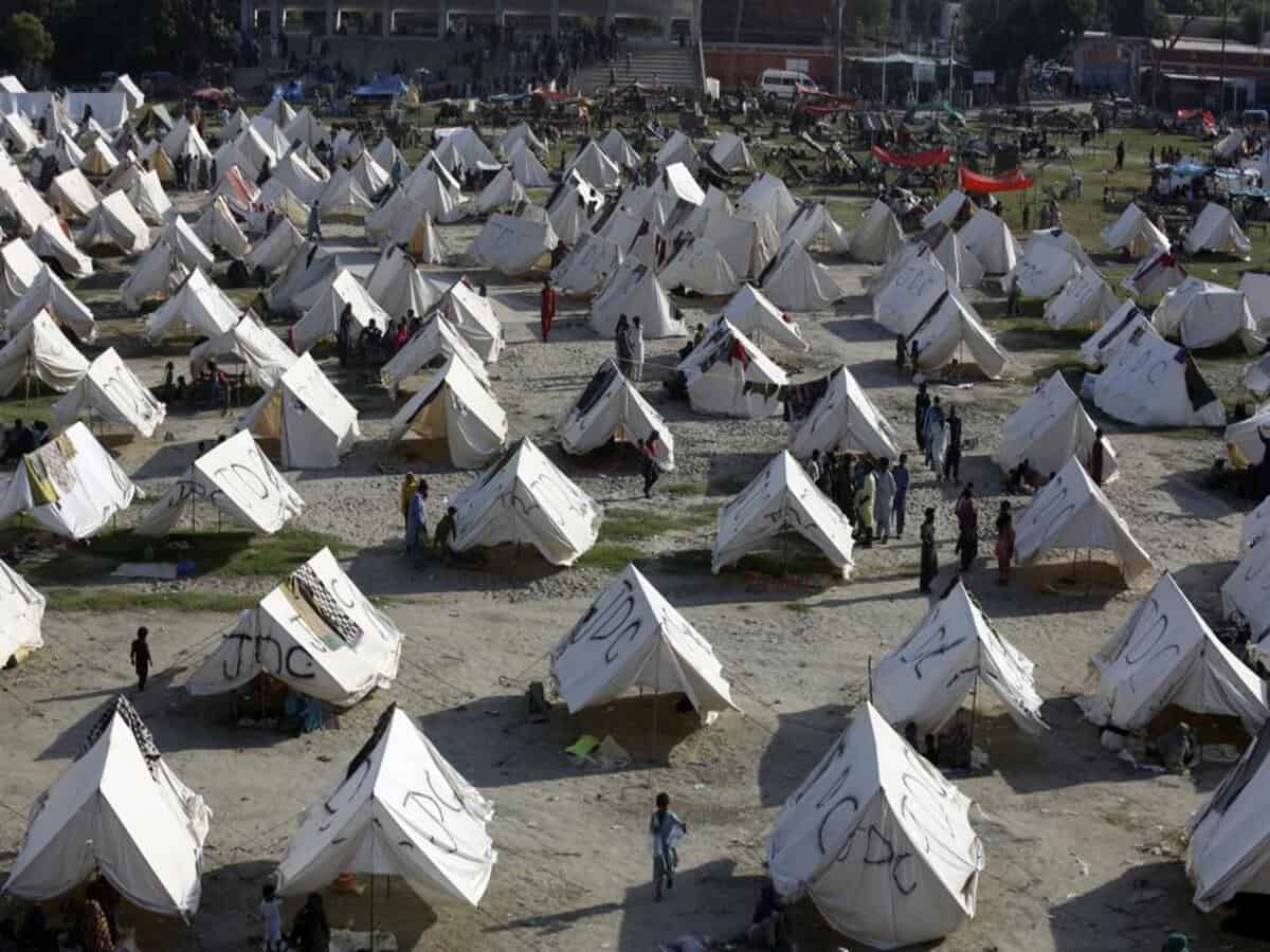 Pakistan's largest lake dangerously overflowing putting thousands at risk