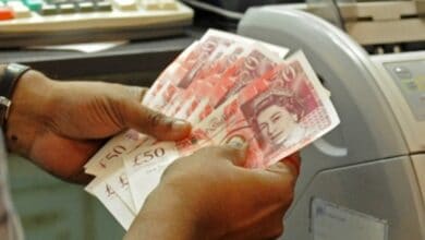 UK pound falls to 37-yr low against US dollar