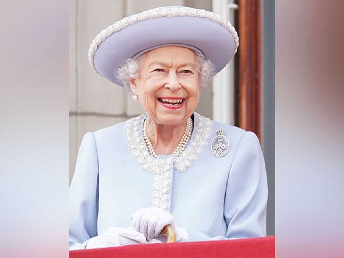 Queen Elizabeth II wrote a letter to Australia that is locked in vault and can't be opened for 63 years?