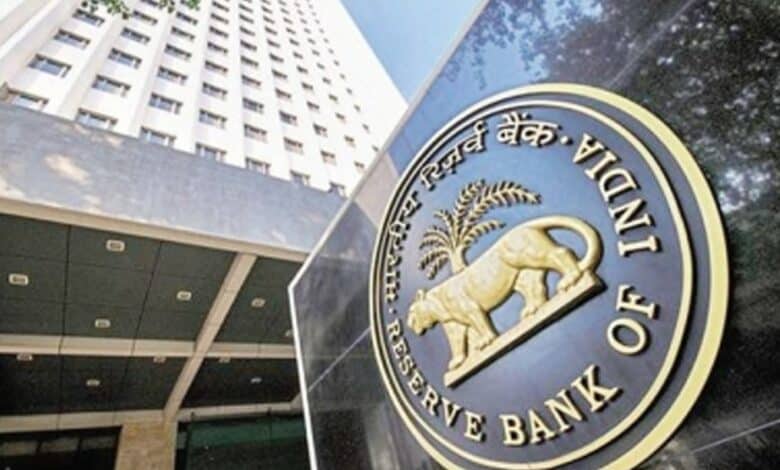 Missed inflation target, digital currency pilot mark RBI's 2022 map