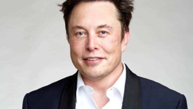 Elon Musk becomes 'Naughtius Maximus' on Twitter