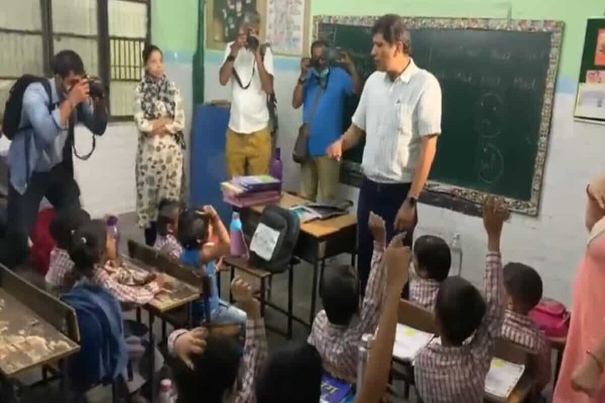 AAP MLAs visit BJP-led MCD run schools in Delhi, live-stream their 'poor condition'