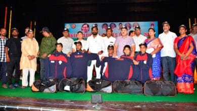 Telangana: Sports minister distributes kits to National Games 2022 contingent