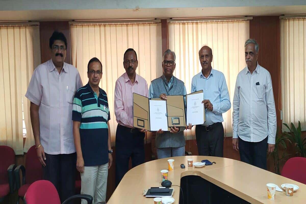Hyderabad: UoH signs MoU with Centre for e-Governance, Govt of Karnataka