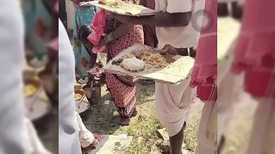 Telangana: people served food on cardboard pieces alleges BSP 's Praveen Kuma