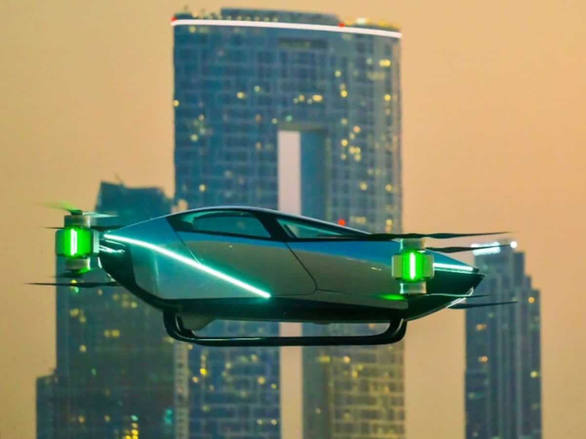 World's first public flight of X2 flying car takes off in Dubai