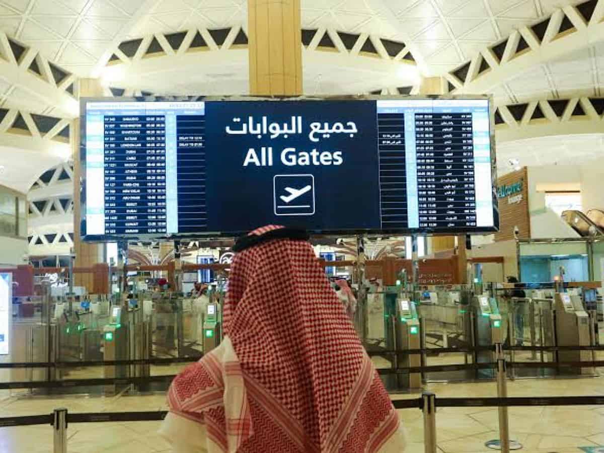 Saudi Arabia considers sale of alcohol to transit passengers at specific airports