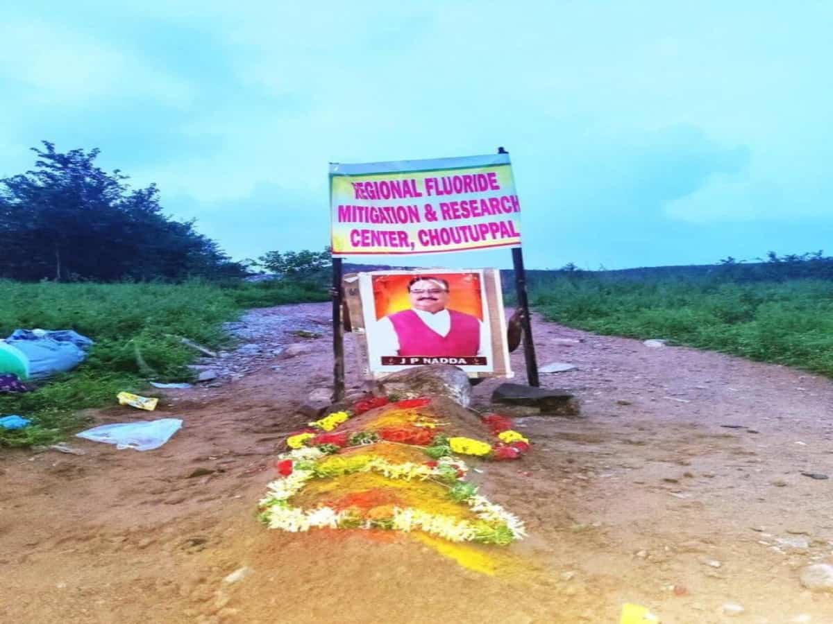 Telangana: Choutuppal people build JP Nadda's grave for failing to create Flouride institute