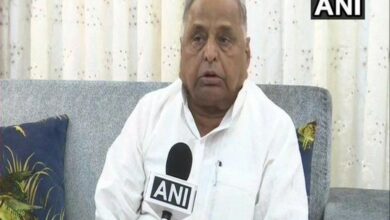 Mulayam Singh remains critical, being given life-saving drugs, says hospital