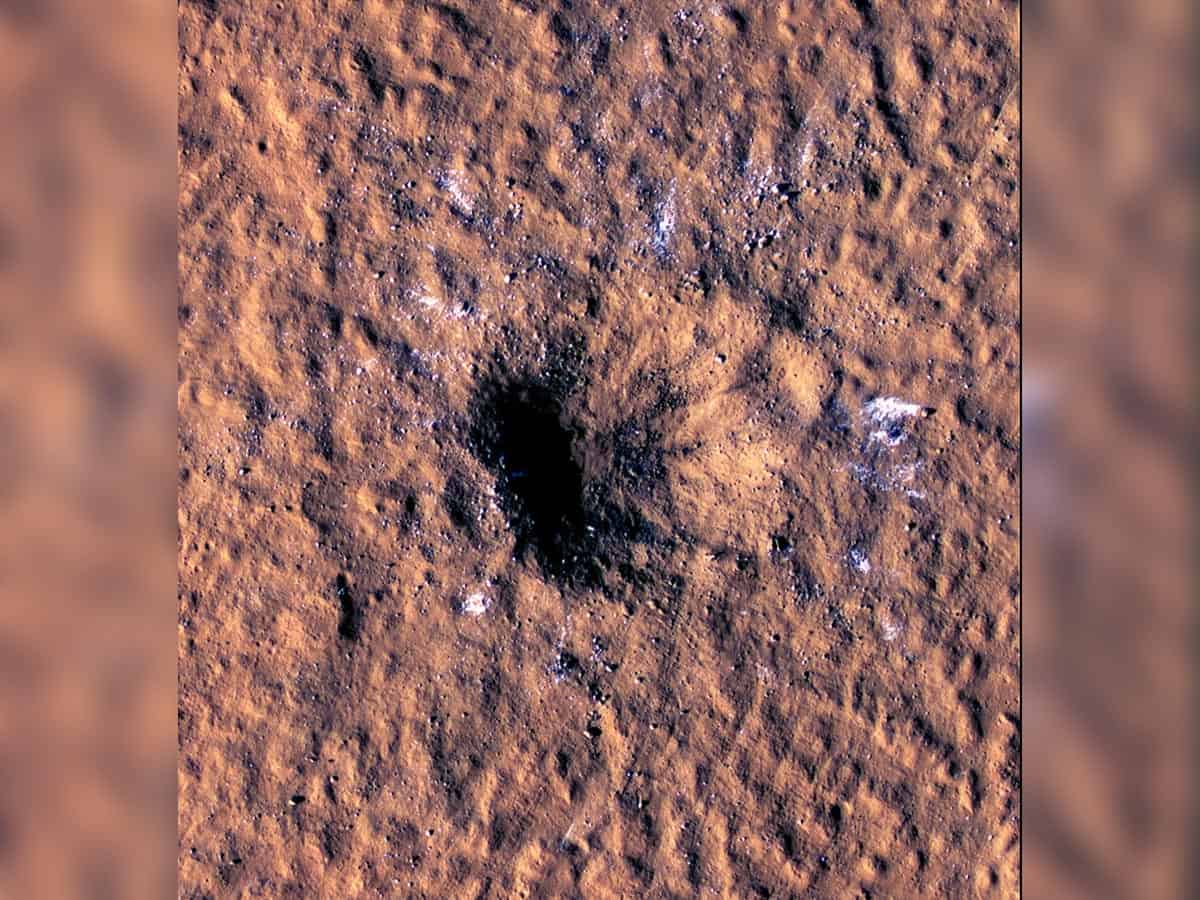 NASA's Mars lander captures stunning meteoroid impact, spots more ice