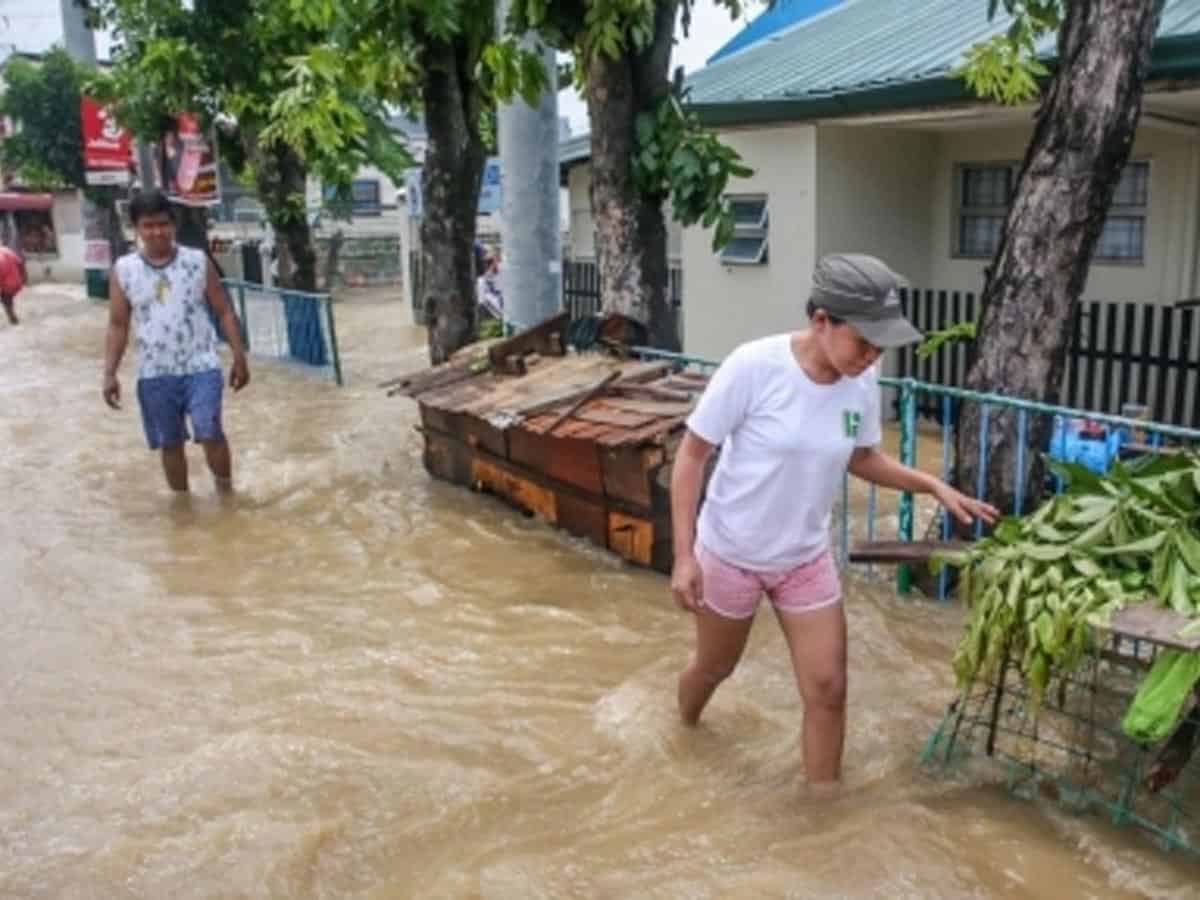 13 dead in Philippines flash floods
