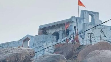 Telangana: Saffron flag hoisted atop mosque in Sangareddy