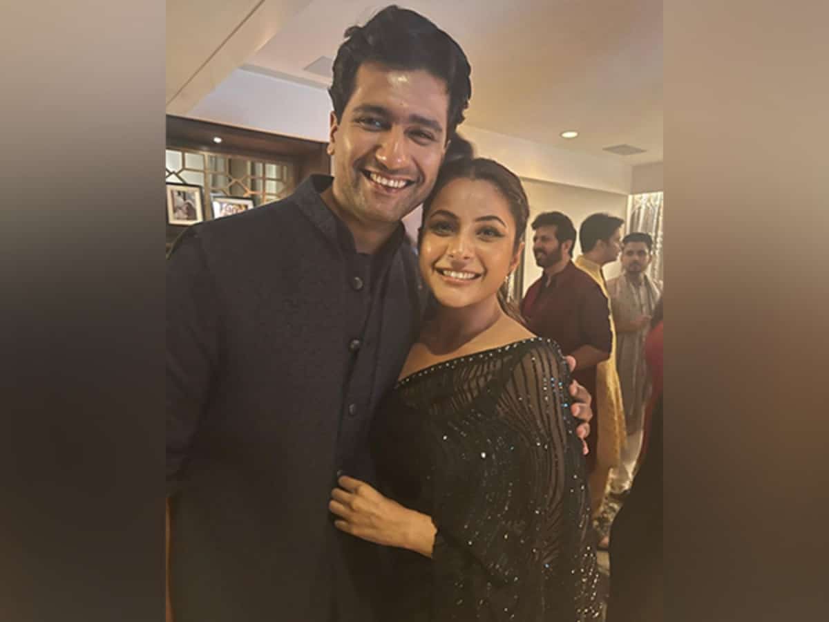 Fans go gaga over Shehnaaz Gill, Vicky Kaushal's viral pics