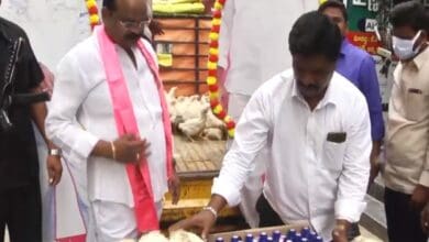 Telangana: TRS leader distributes chicken, liquor in Warangal ahead of KCR's national partyb launch