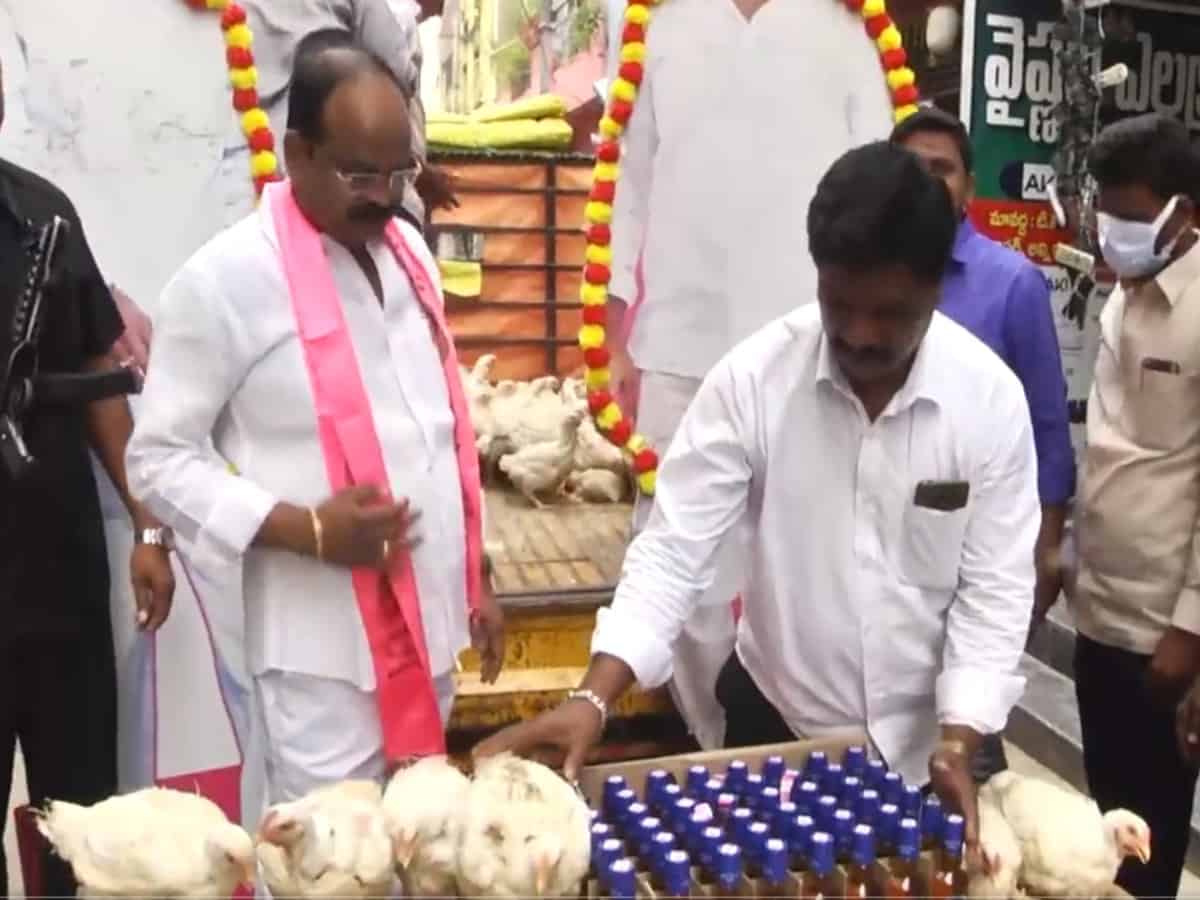 Telangana: TRS leader distributes chicken, liquor in Warangal ahead of KCR's national partyb launch