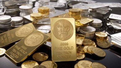 Gold drops Rs 543; silver tumbles Rs 2,121