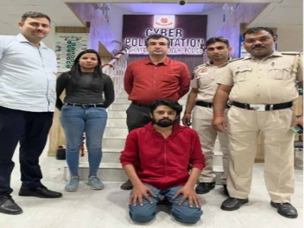 Delhi: Man poses as IPS officer on dating, matrimonial apps to dupe women