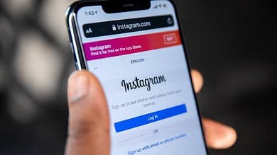 Instagram users report problems with logging in