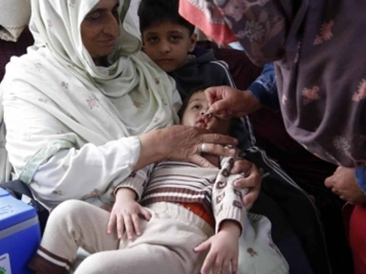 Pakistan kicks off nationwide anti-polio vaccination campaign