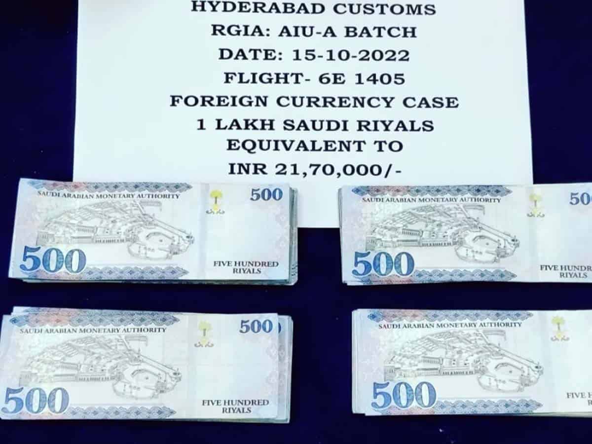 Passenger travelling with 1 lakh Saudi Riyals held at RGIA airport