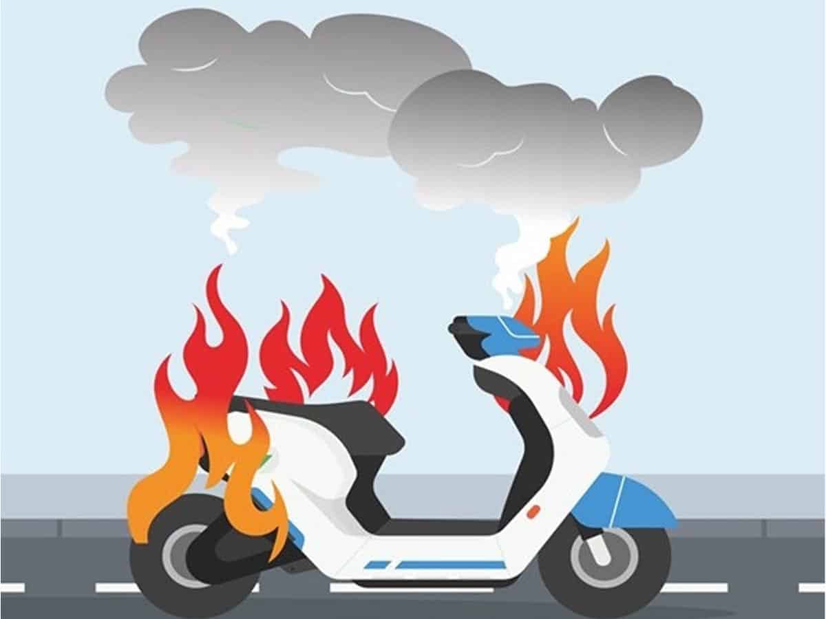 E-scooty catches fire, rider escapes