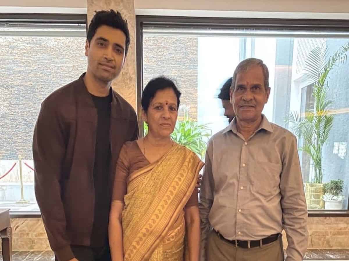 Adivi Sesh pays his respects at 26/11 memorial