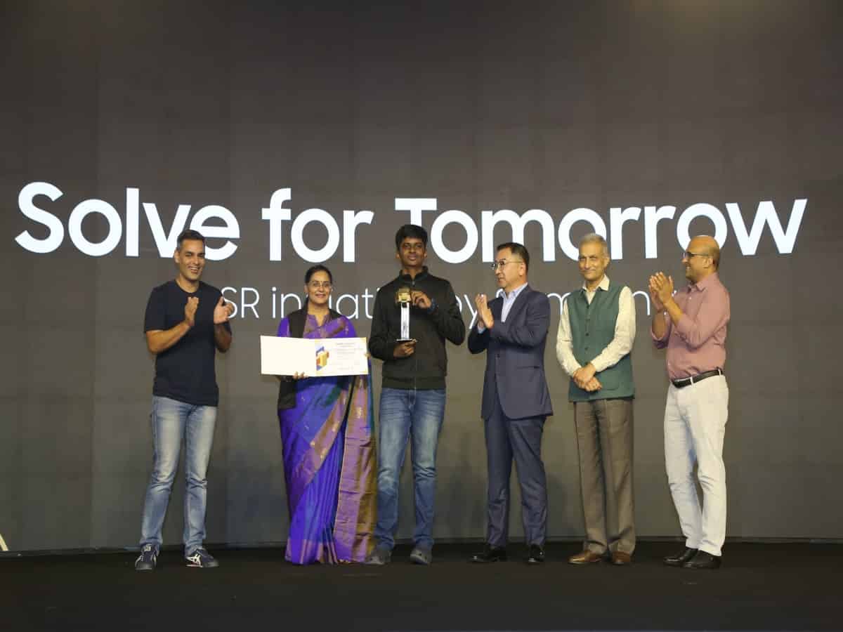 Hyderabad TSIC student wins Samsung India's Innovation contest