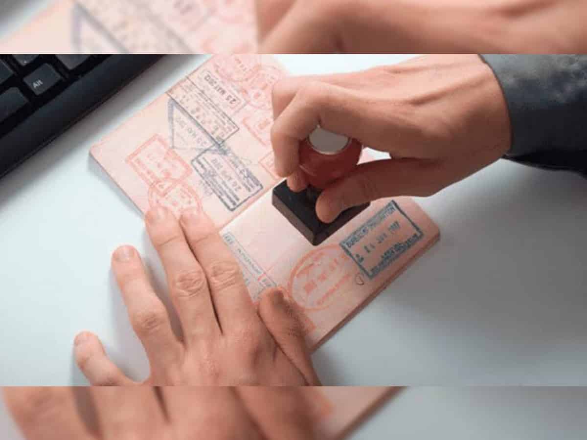 UAE announces fines for expiry of residents, tourists visas