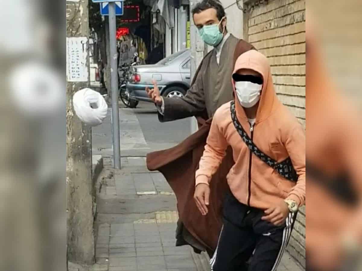 Iran anti-hijab protests: Protestors knock turbans off clerics' head