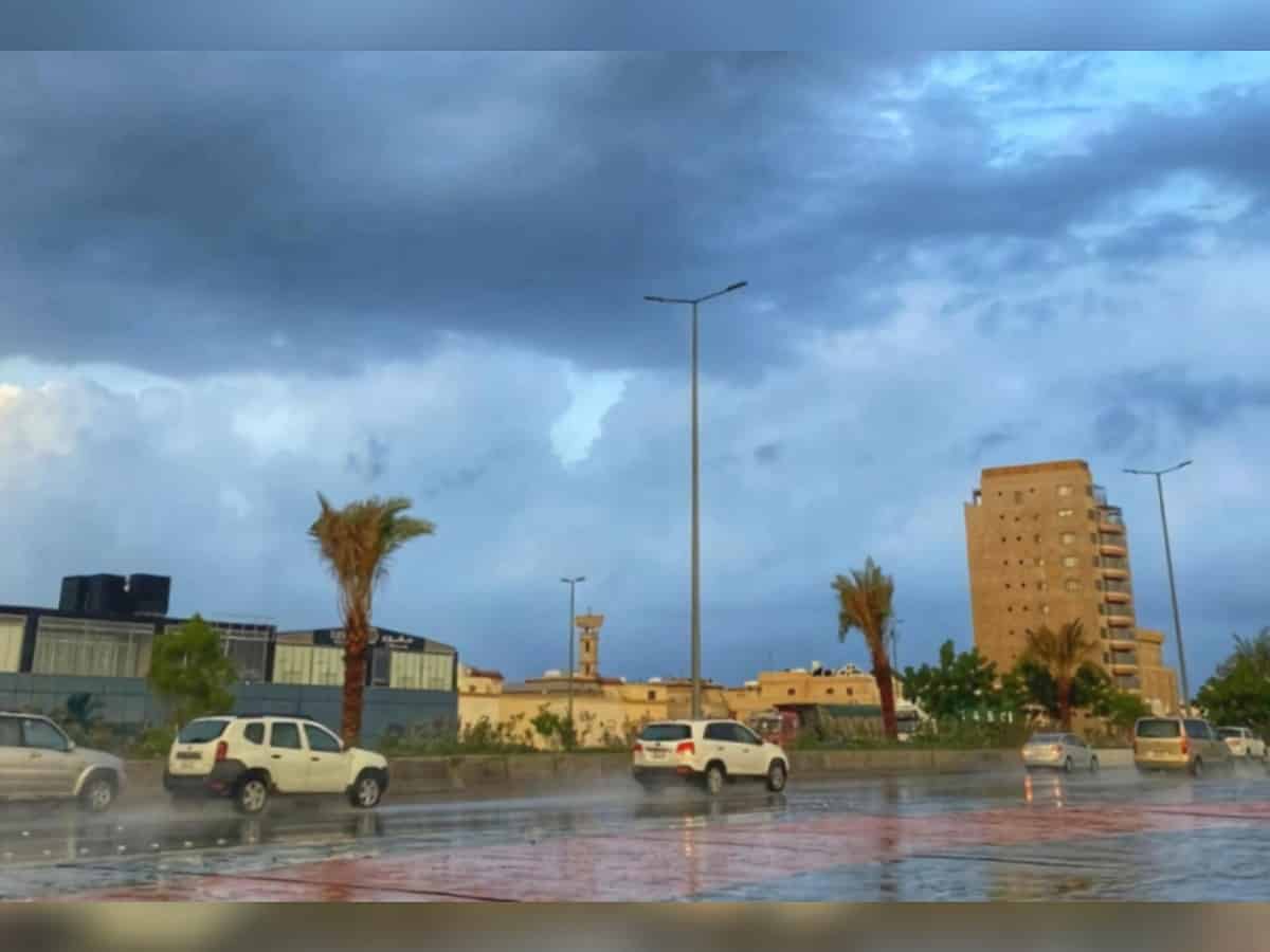 Saudi Arabia: 2 deaths as torrential rains lash; closes school, road blocks & flight delays