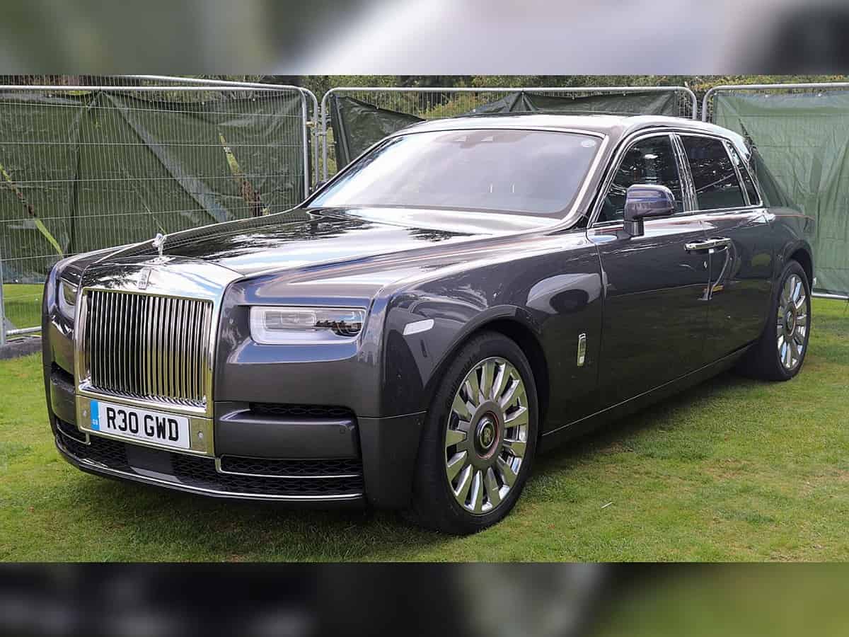 What is the fact that every player from the Saudi national team gets a Rolls-Royce Phantom?