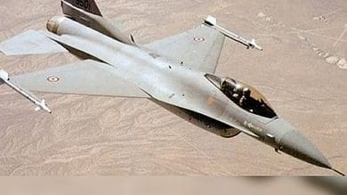 Egyptian fighter jet falls during training, no casualties
