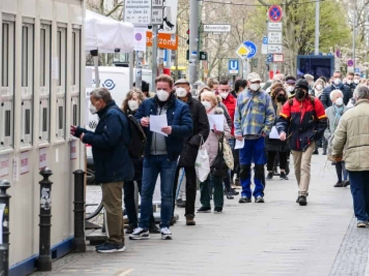 German labor market remains robust amid economic uncertainties