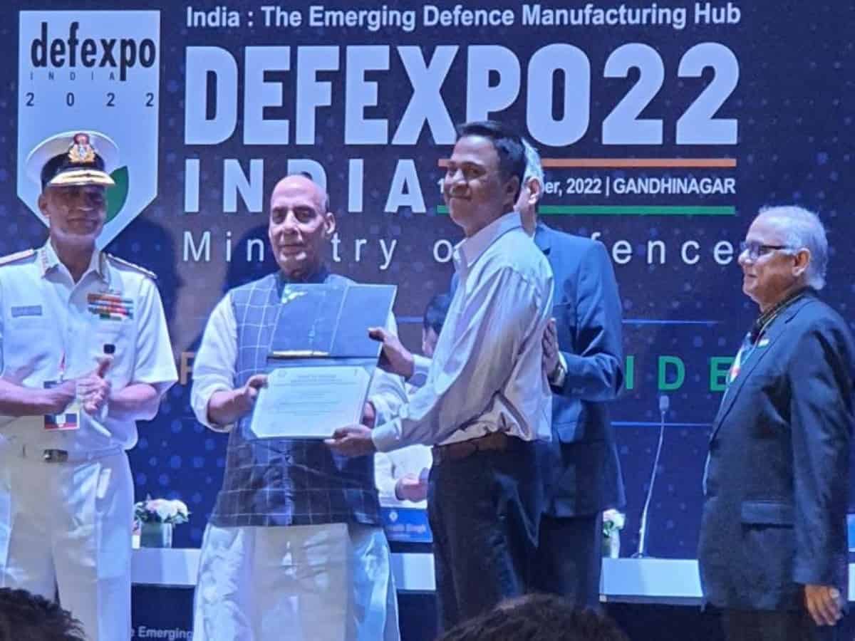 Hyderabadi man wins award at Defence expo