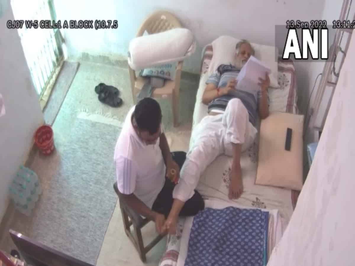 Man massaging Satyendra Jain in jail, a rape convict