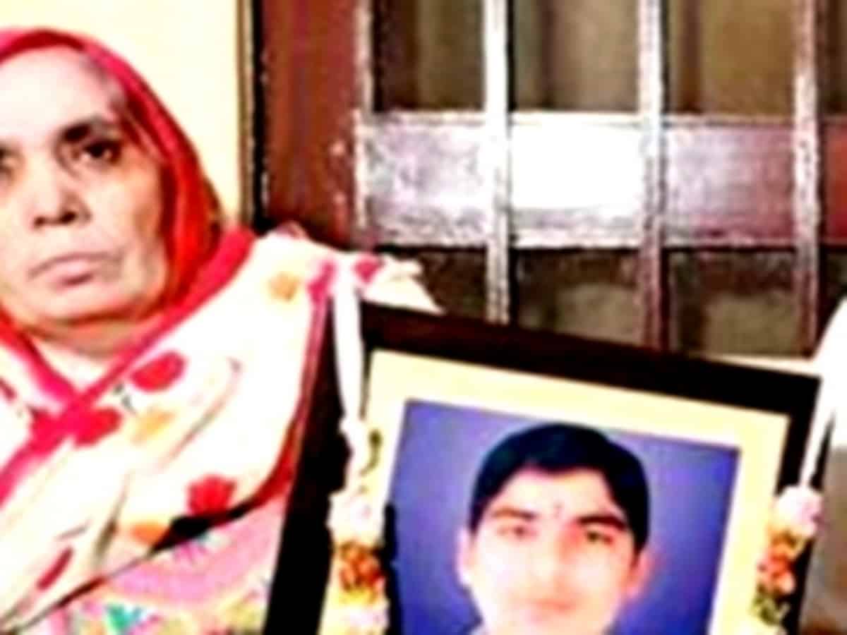 Muzaffarnagar victim's mother to contest bypoll in UP's Khatauli