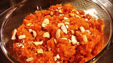 Pinni to Gond ke Ladoo, enjoy winter season with these energy-giving desserts
